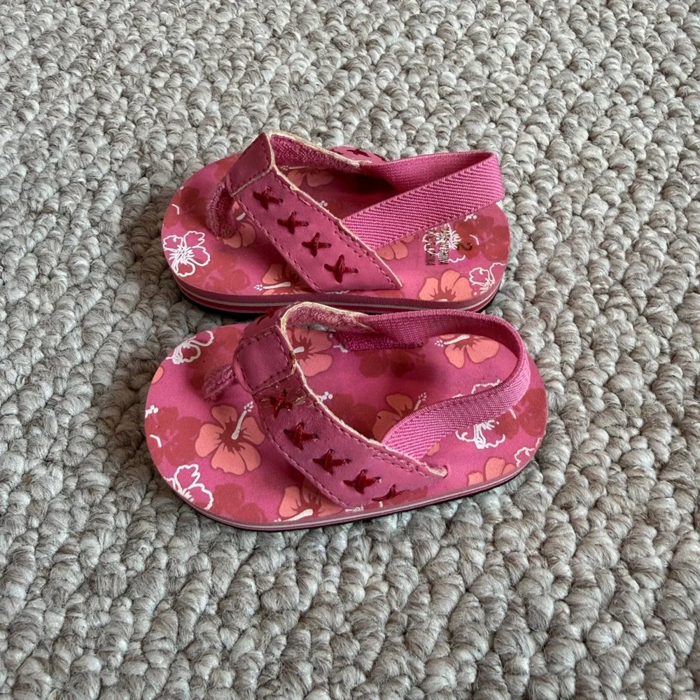 Baby Girls Pink Hibiscus Floral Flip Flop Sandals with Elastic Back Strap Size 2